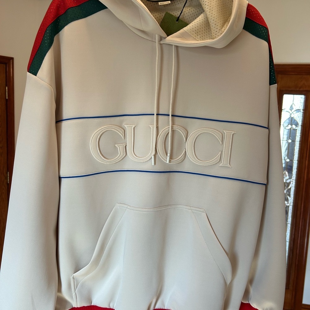 Unisex Gucci light neoprene Gucci logo hoodie size medium fits like large - Picture 2 of 13